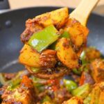Aloo Shimla Mirch Recipe in Hindi