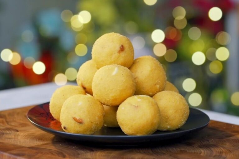 Besan Laddu Recipe in Hindi